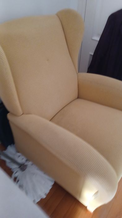 Vendo cadeirão reclinável em estado impecável