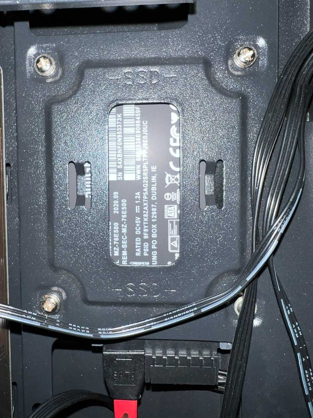 Workstation MSI, XEON E3-1225 v3, 32GB, Dual GPU Intel + Nvidia etc..