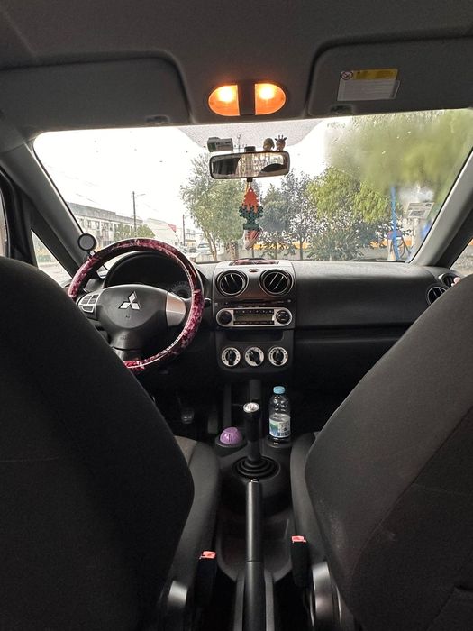 Mitsubishi colt 1.1 2009