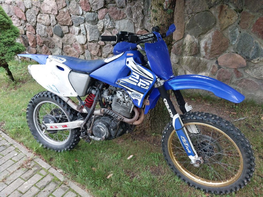Cross Yamaha xt 600