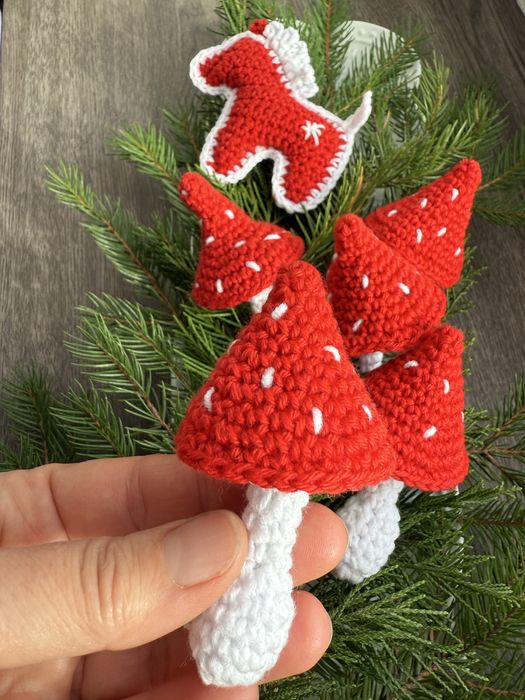 Розпродаж Вязані носочки, новорічні іграшки на ялинку, різдвяний декор