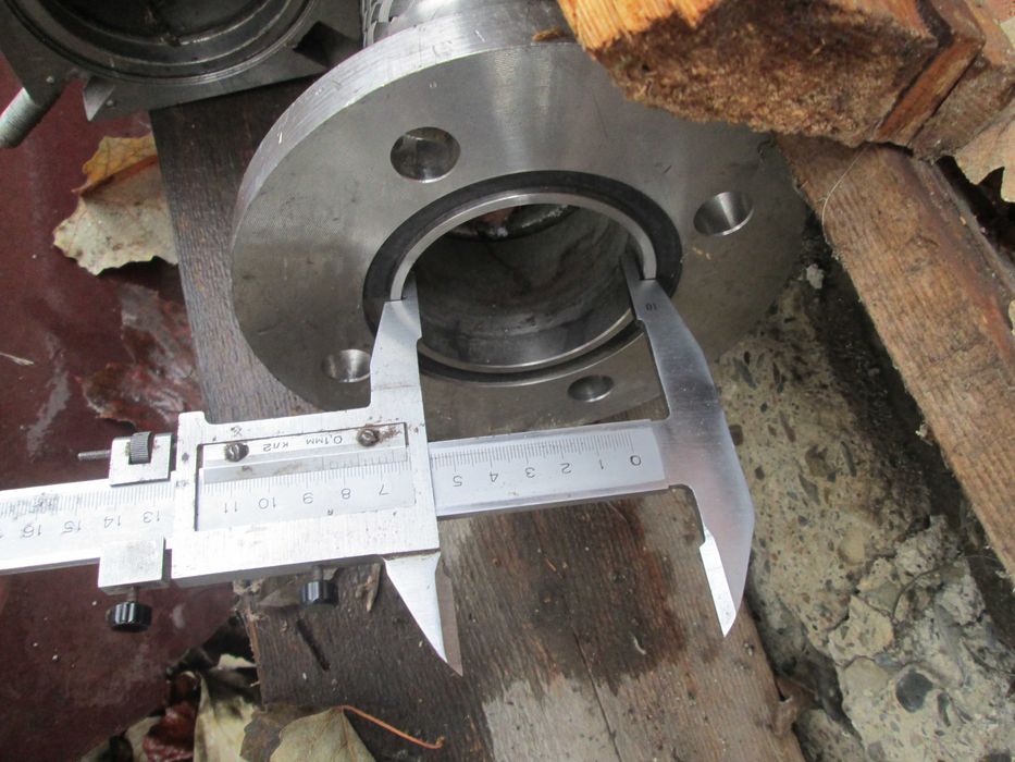 Шланг з нержавіючого сплаву для бензину.