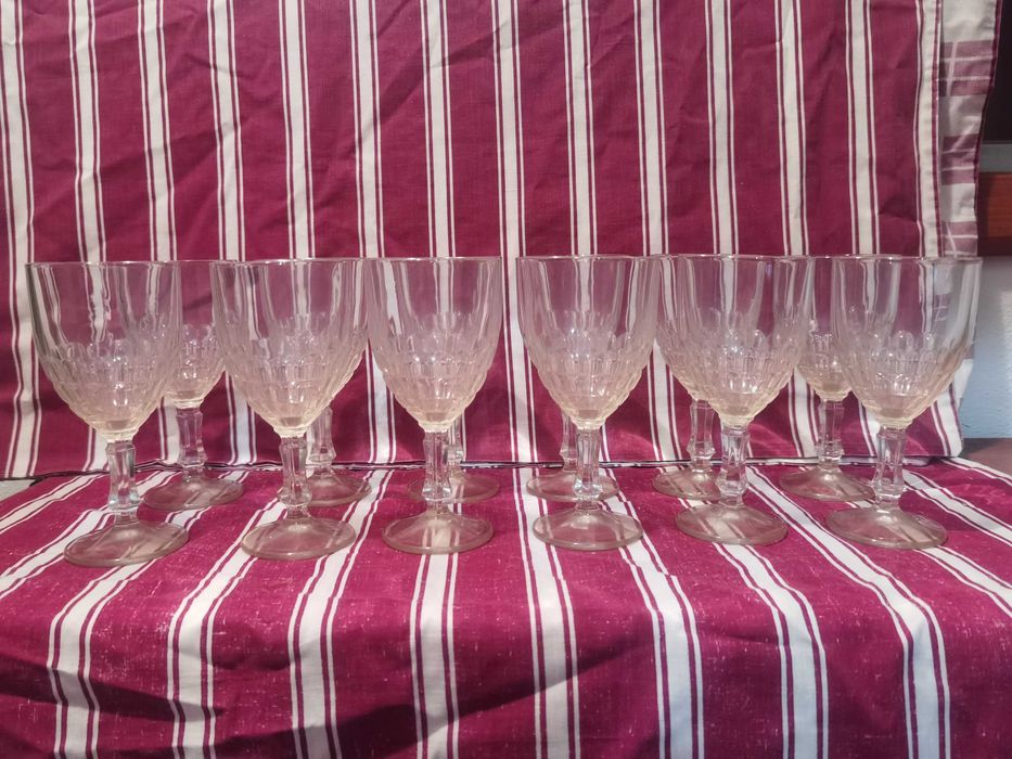 conjunto de 12 taças de pé alto