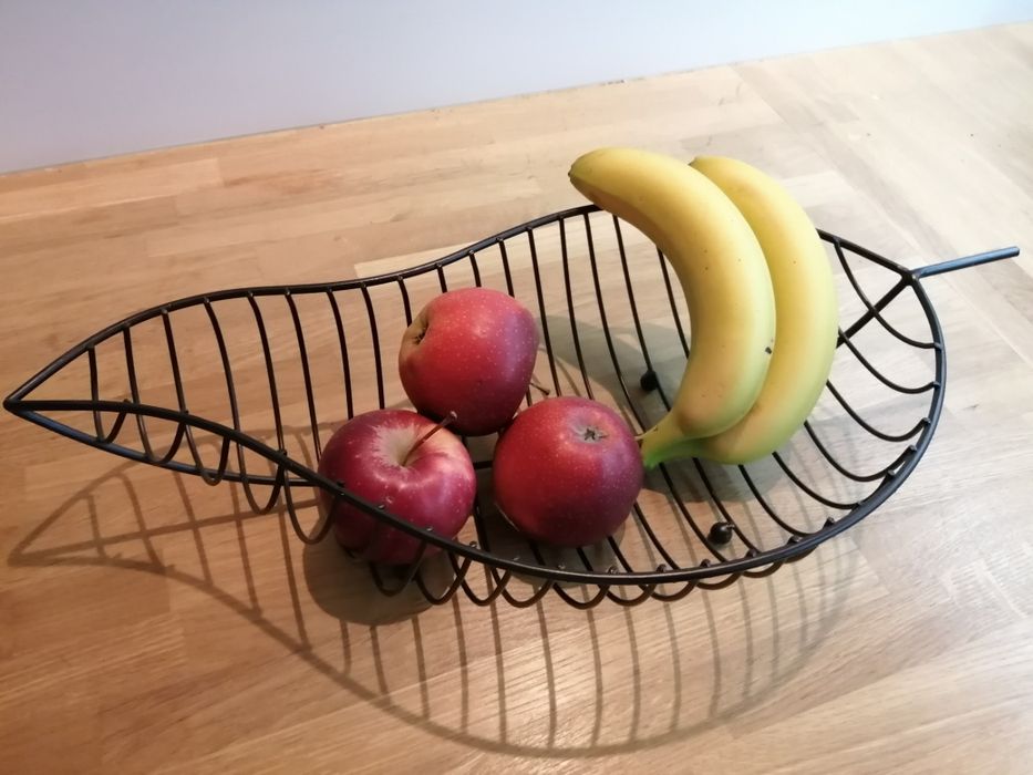 Kosz na owoce w kształcie liścia
