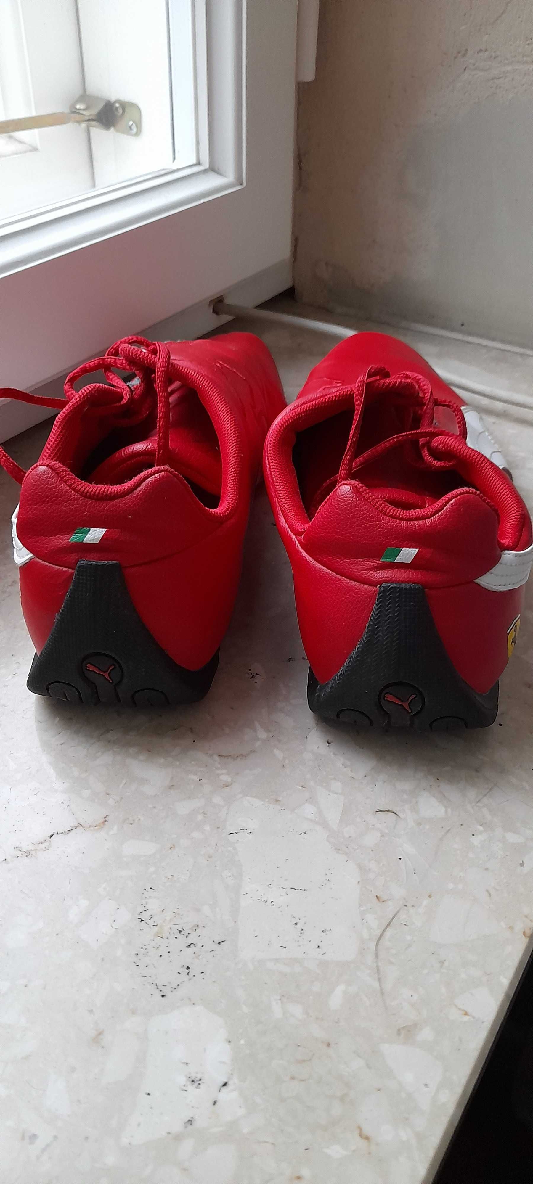 Buty PUMA czerwone