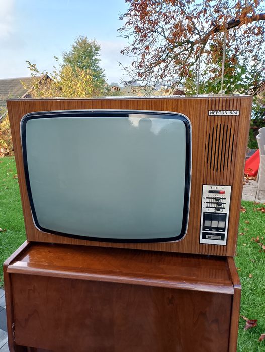 Stary telewizor UNITRA Neptun 624