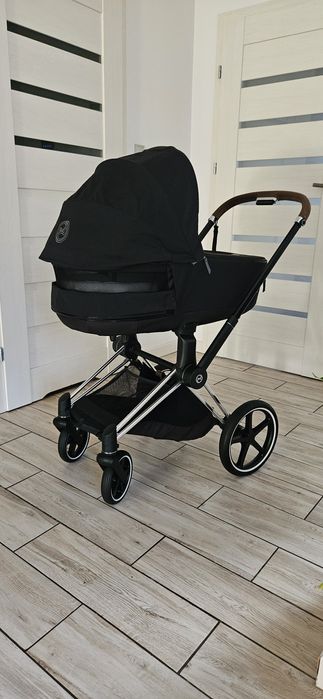 Wózek Cybex Priam 4.0 w zestawie 2w1 lub 4w1 z bazą obrotową.