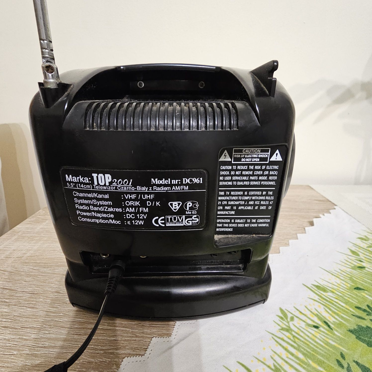 Telewizor czarno biały z radiem 5,5 "