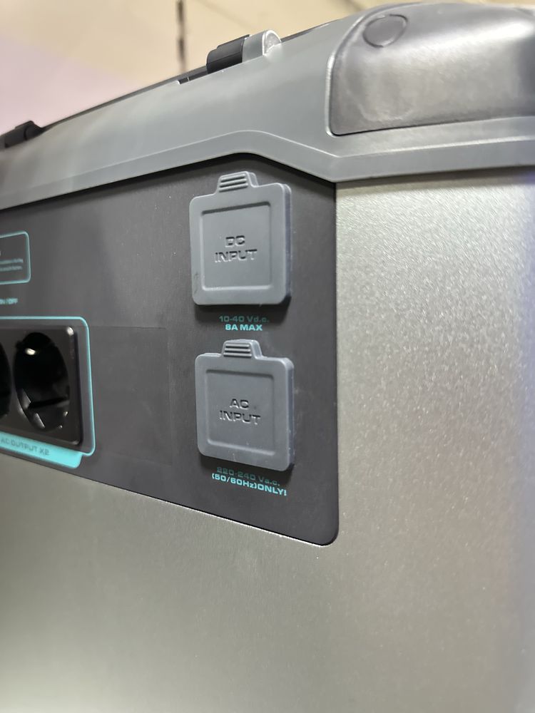 Портативна зарядна станція Flashfish P25 MAX 2200W 1935Wh