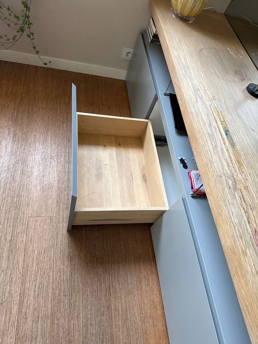 Szafka RTV z szufladami