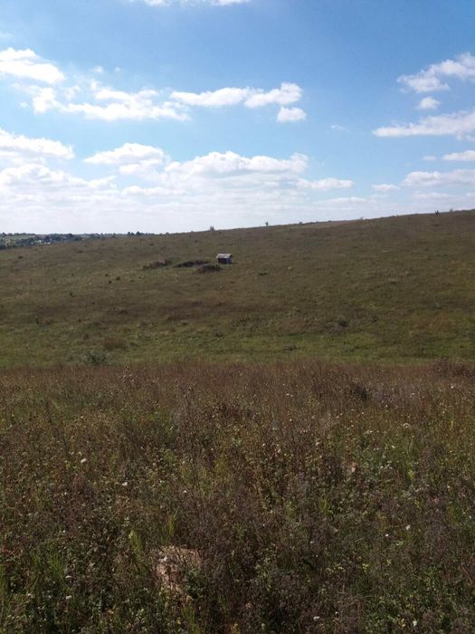 Земельна ділянка з гарним краєвидом