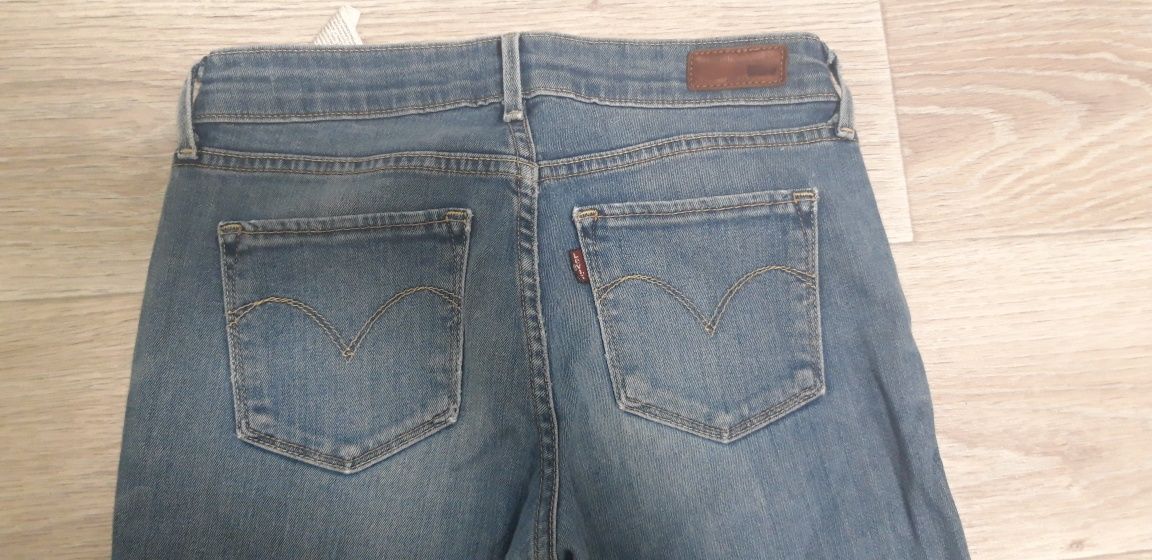 Джинсы женские Levi's. Оригинал