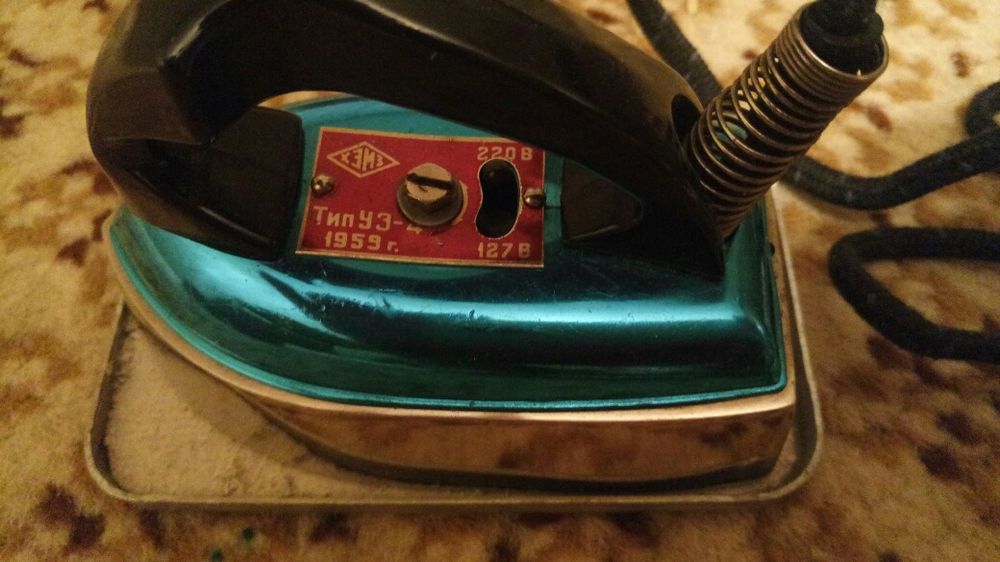 Утюг дорожный маленький, раритет