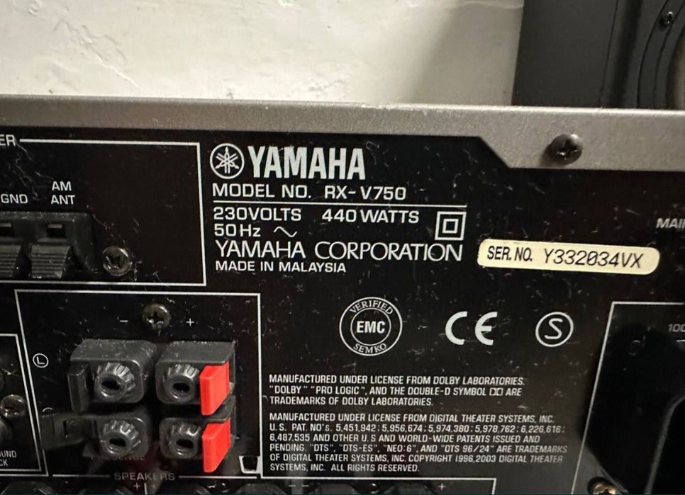 + 7.1 Amplituner Yamaha rx v 750, 7*130 Watt.