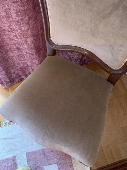 Cadeira romântica, Vintage madeira e veludo lindissima !!