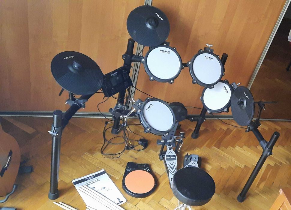 Perkusja Nux DM-210  komplet  plus pałeczki i pad