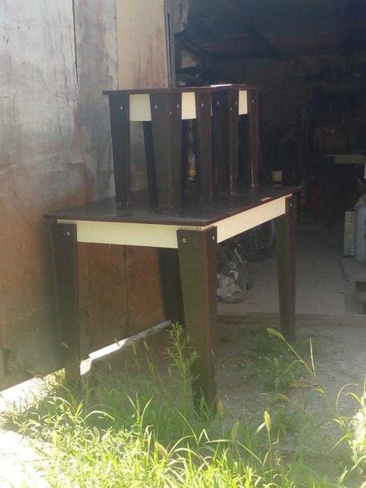 Продам столы со стульями,б/у