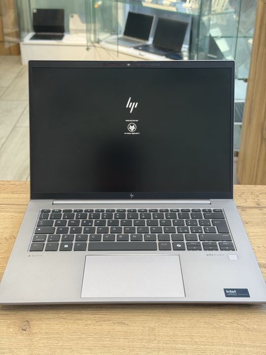 Hp zbook firefly 14 g11 mobile workstation intel ultra7/32/512/rtx500