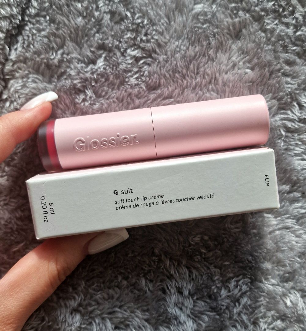 Glossier suit FLIP