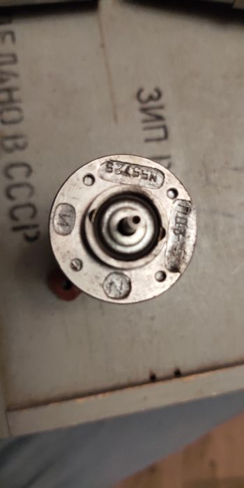 Радіодеталі та електромеханічні пристрої