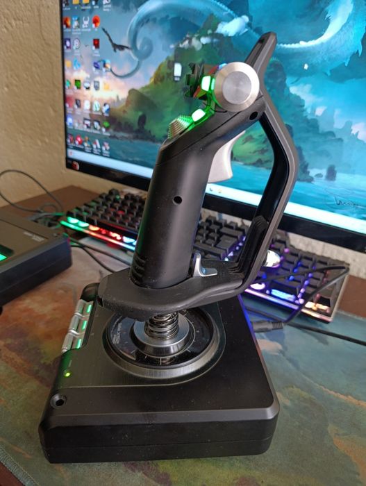 Conjunto Joystick saitek X52 Hotas Pro