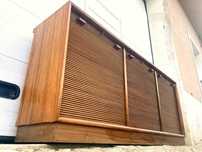 Aparador olaio de esteira vintage 210comp x 48,5prof x 90alt