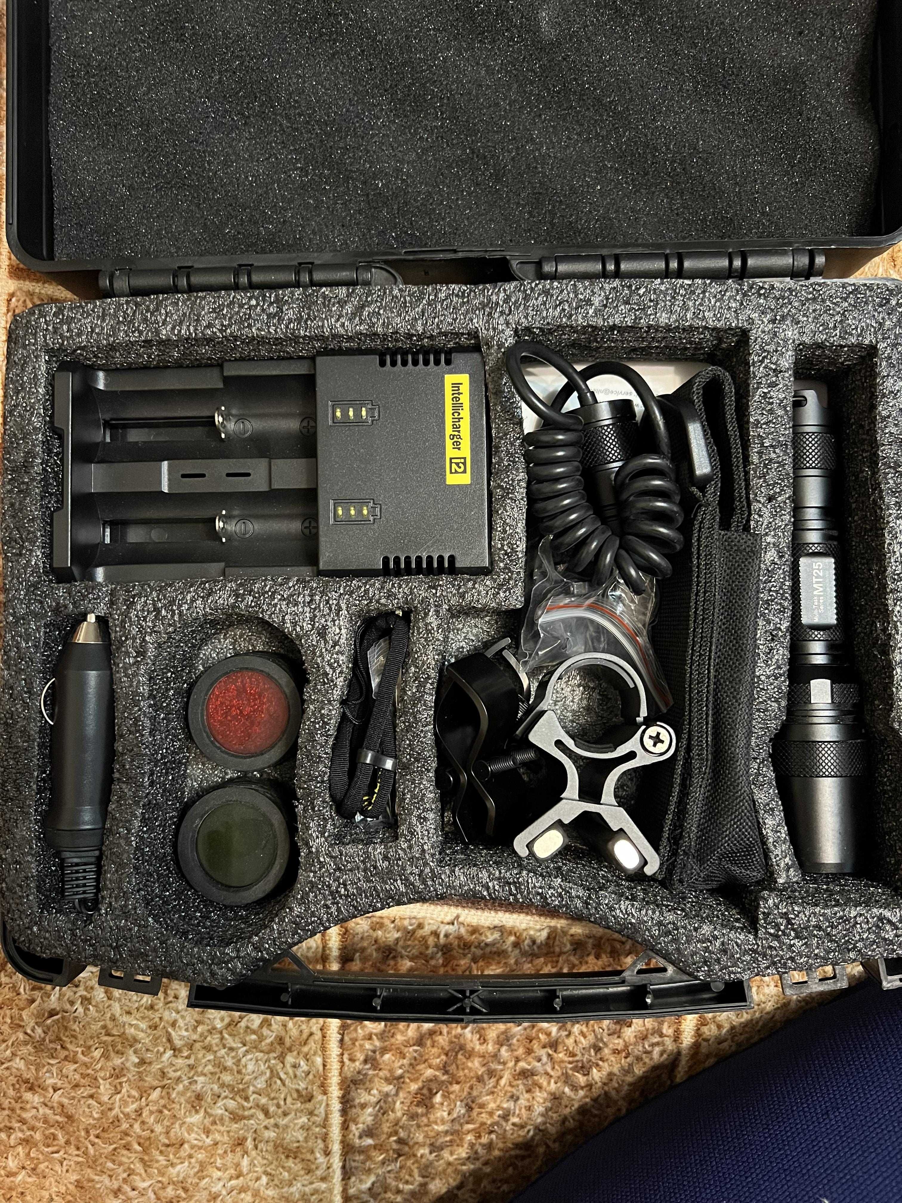 Набір для нічного полювання, ліхтар Nitecore MT25, з кейсом,+кріплення
