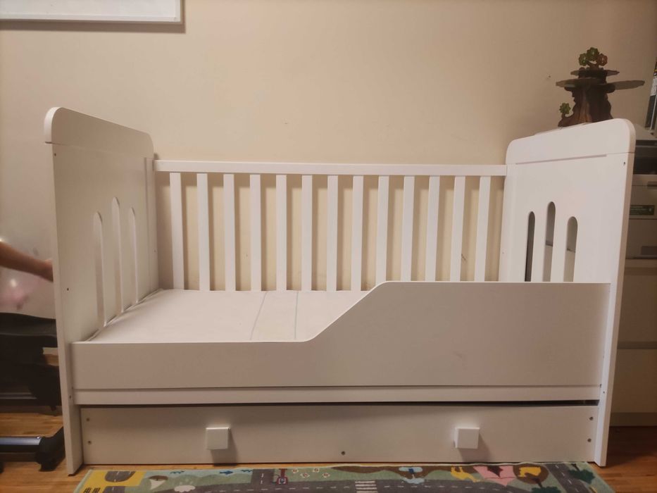 Łóżeczko dziecięce drewniane białe 140x70