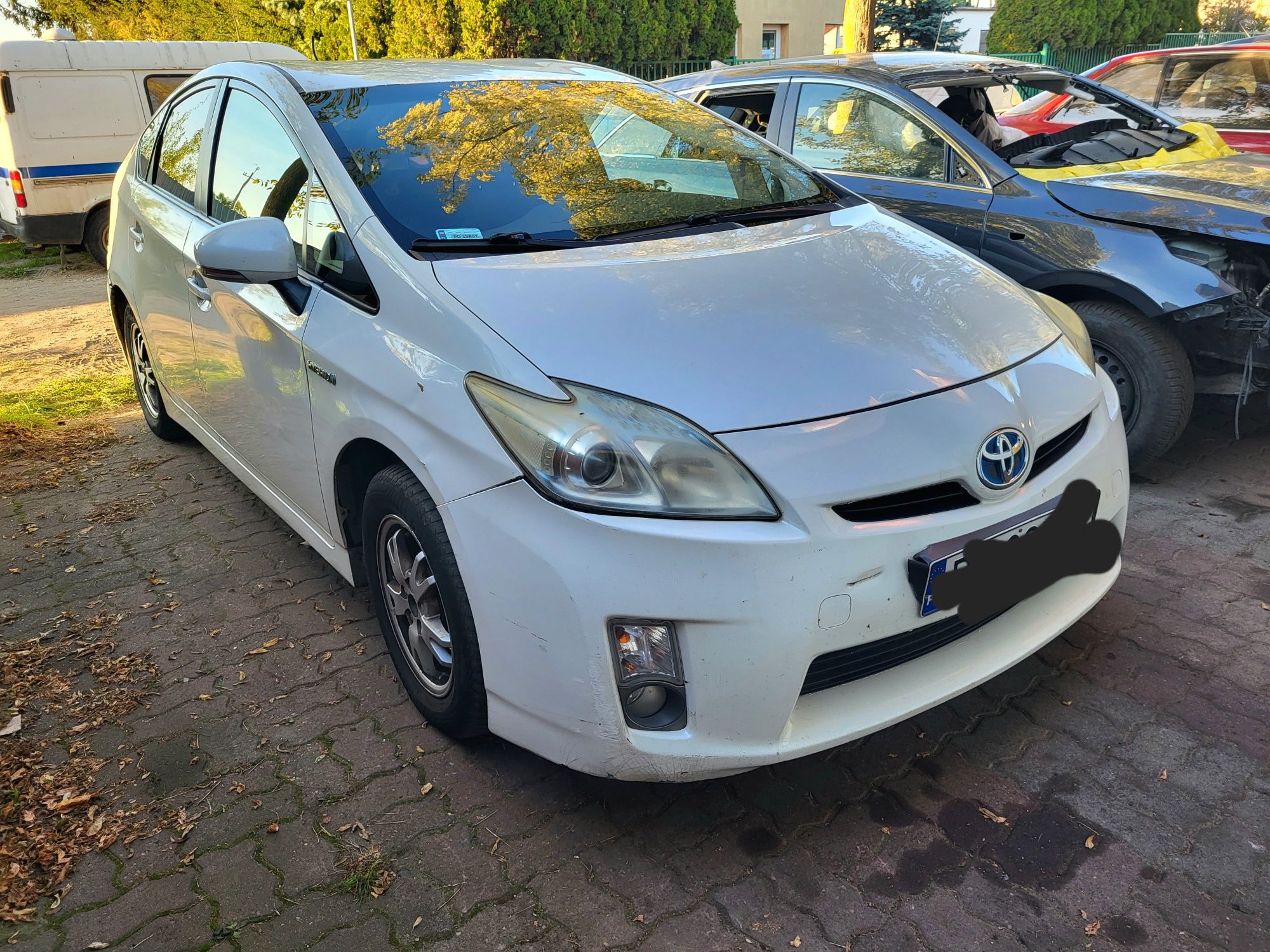 Wynajem wypożyczalnia samochodów hybrid toyota pod uber bolt taxi