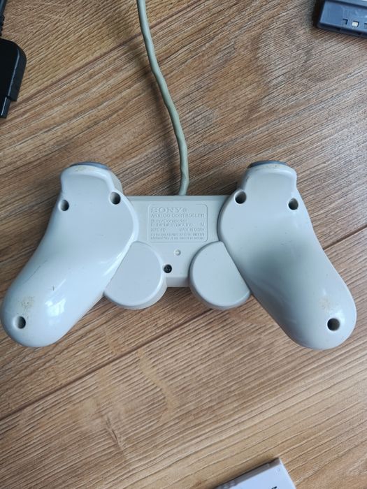 Konsola Sony PlayStation 1 slim SCPH-102 z 2 kontrolerami