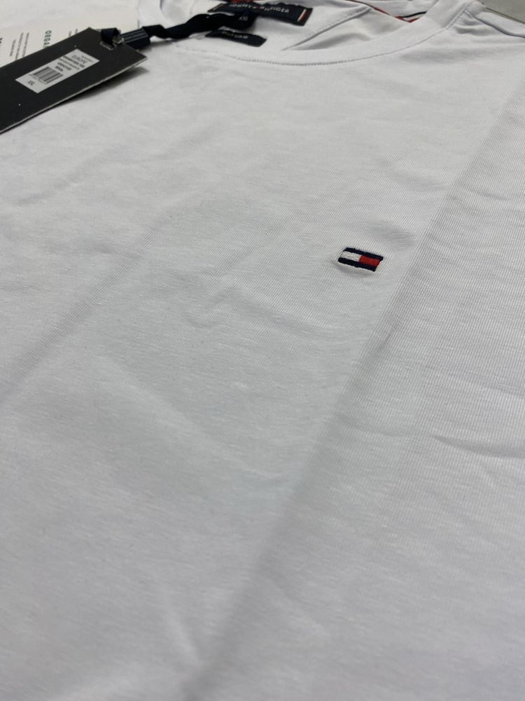 Biała koszulka z długim rękawem Tommy Hilfiger r. XXL klasyczne logo