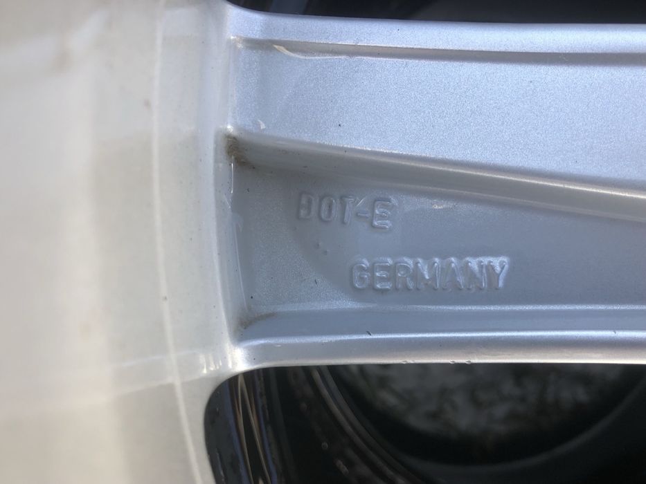 Диски з резиною Volvo 235/55 R19 105V Pirelli колеса оригінал 31423021