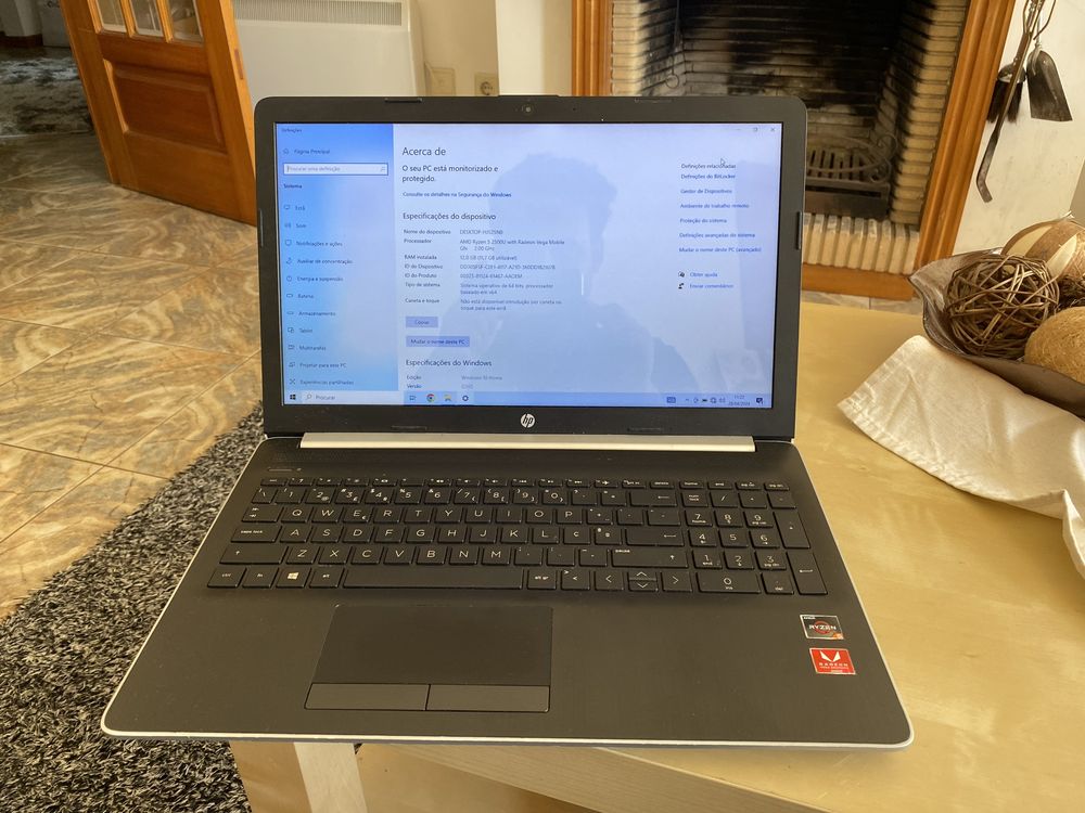 Portatil HP 15 R5/12GbRAM/SSD256