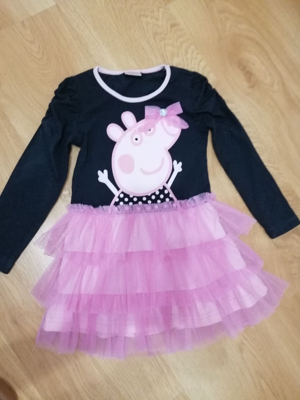 Sukienka Peppa Pig r. 104/110