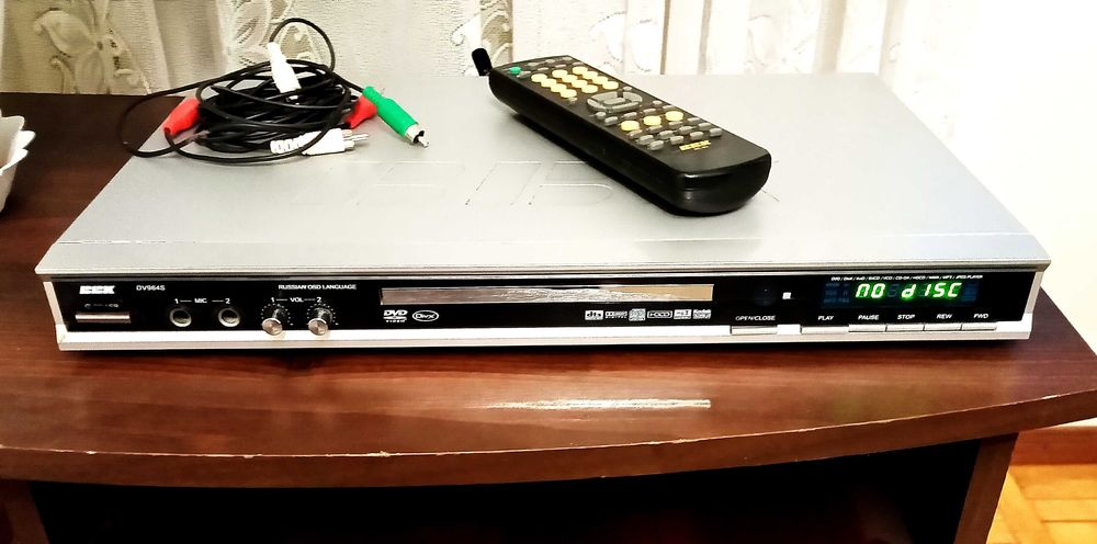 DVD плеер BBK  DV964S