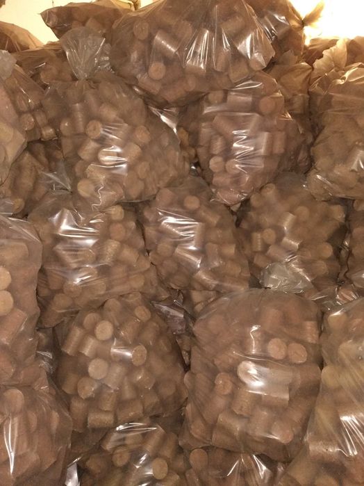 Brykiet Drzewny Walec - workowany, idealny do pieców i kominków