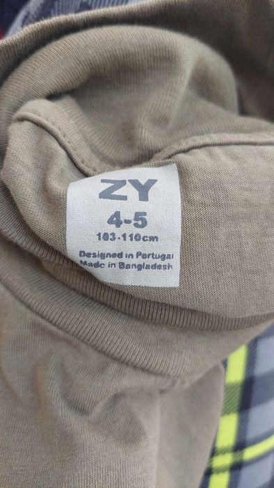 Camisola gola alta 4/5 anos