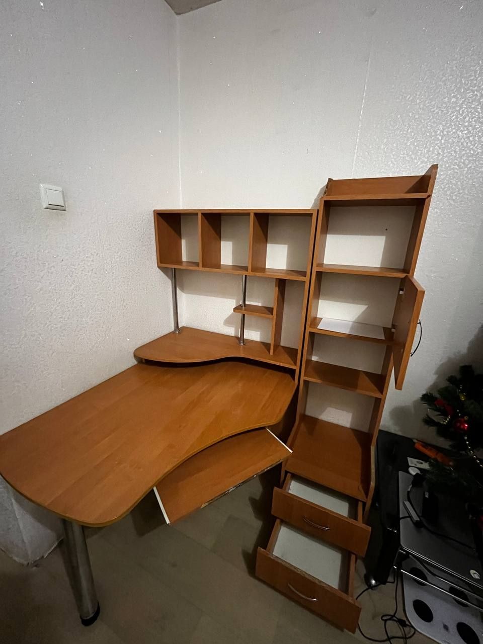 Компьютерний стіл