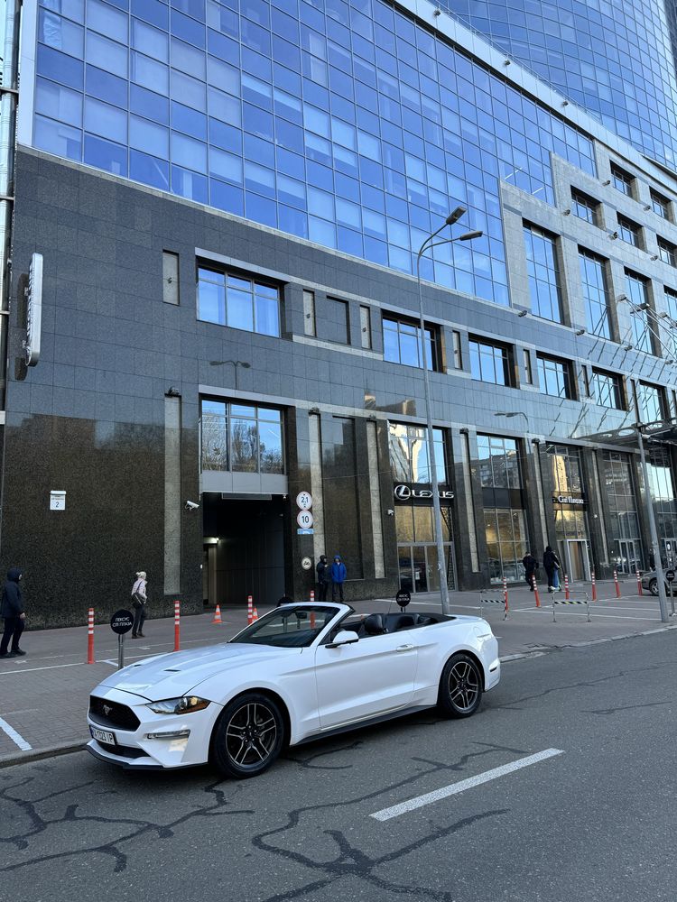 Продам Ford Mustang cabrio