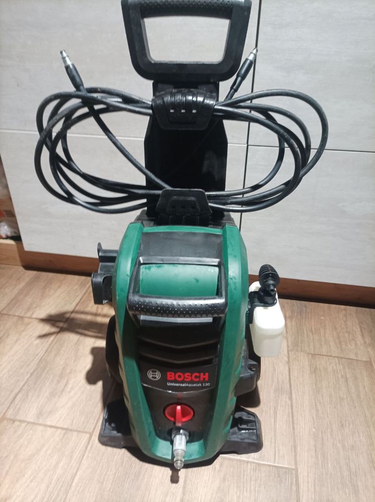 Мийка високого тиску Bosch universal Aquatak 130