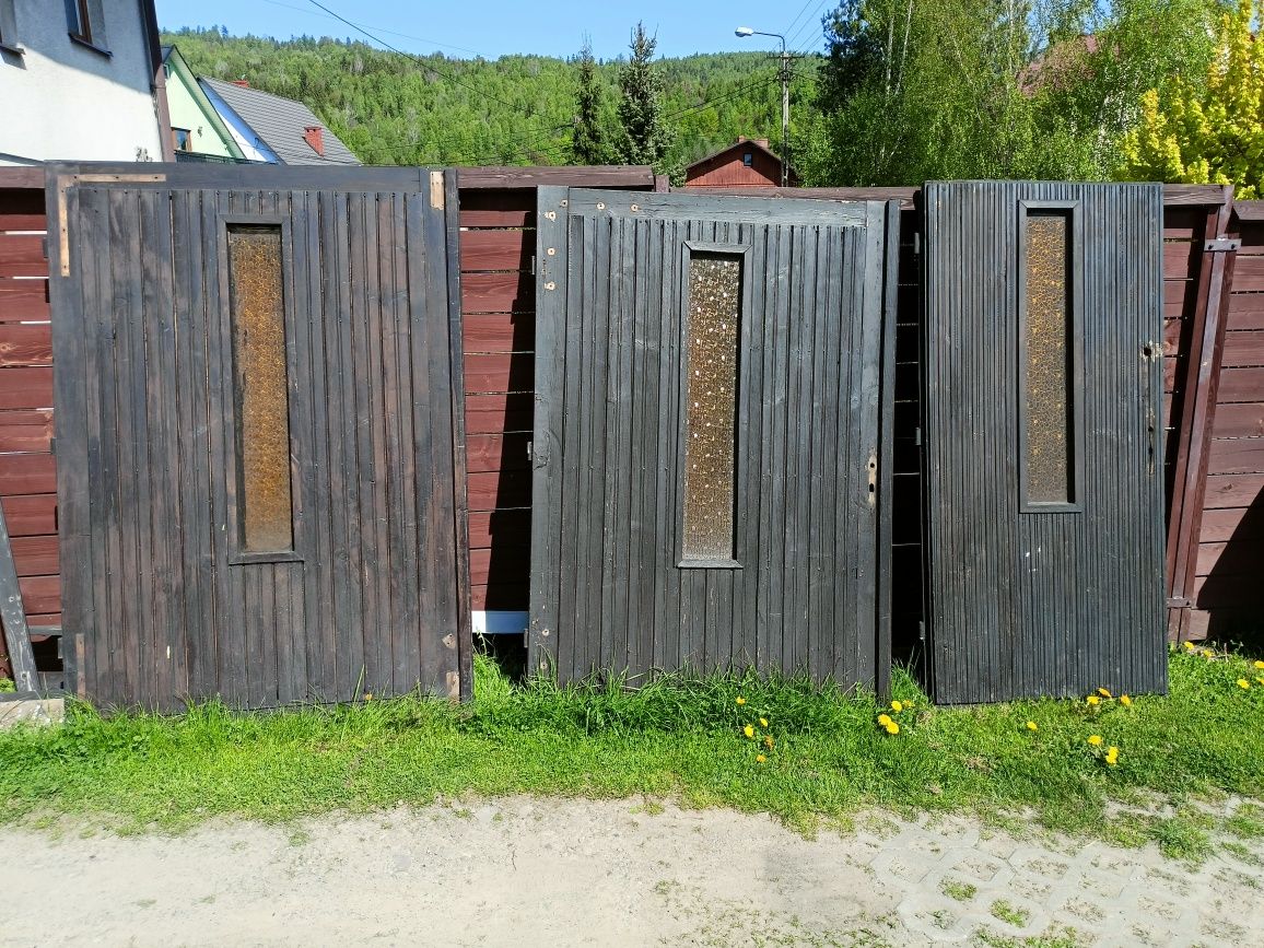 Brama garażowa drewniana  260x190cm + drzwi 90x190cm dobra na deski