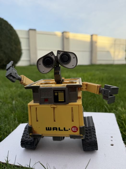 Робот трансформер  Валли Волли Wall-e