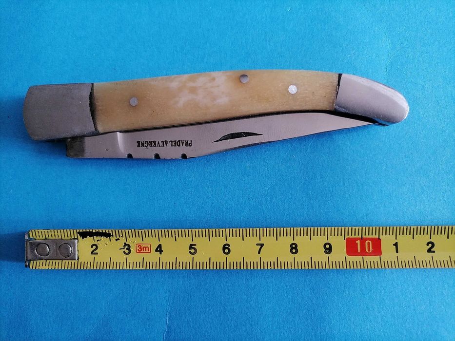 Canivete de Coleção Pradel Auvergne Cabo Osso/Matéria Córnea