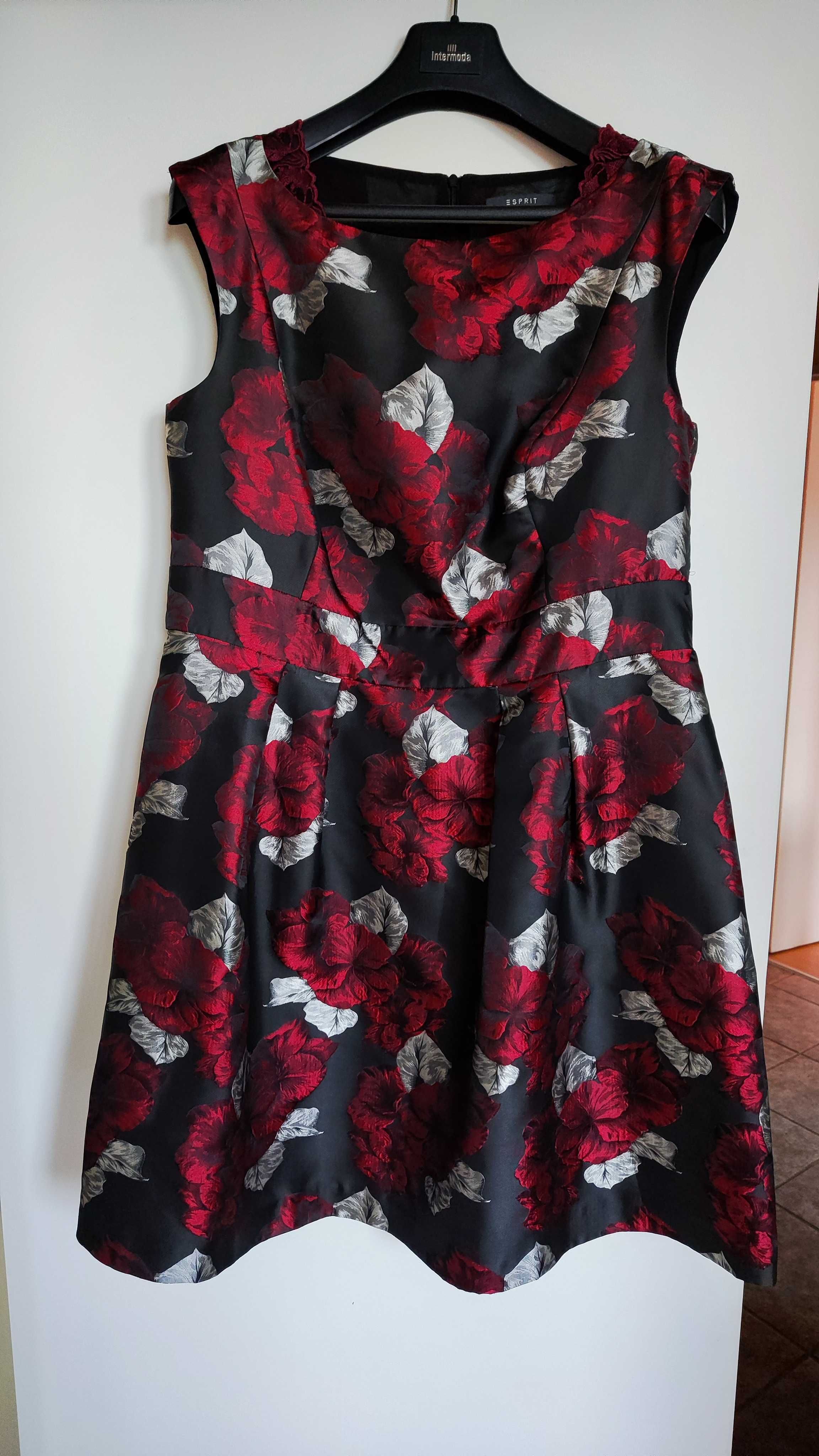 Czarna balowa sukienka w srebrzysto-bordowe kwiaty [r.44]