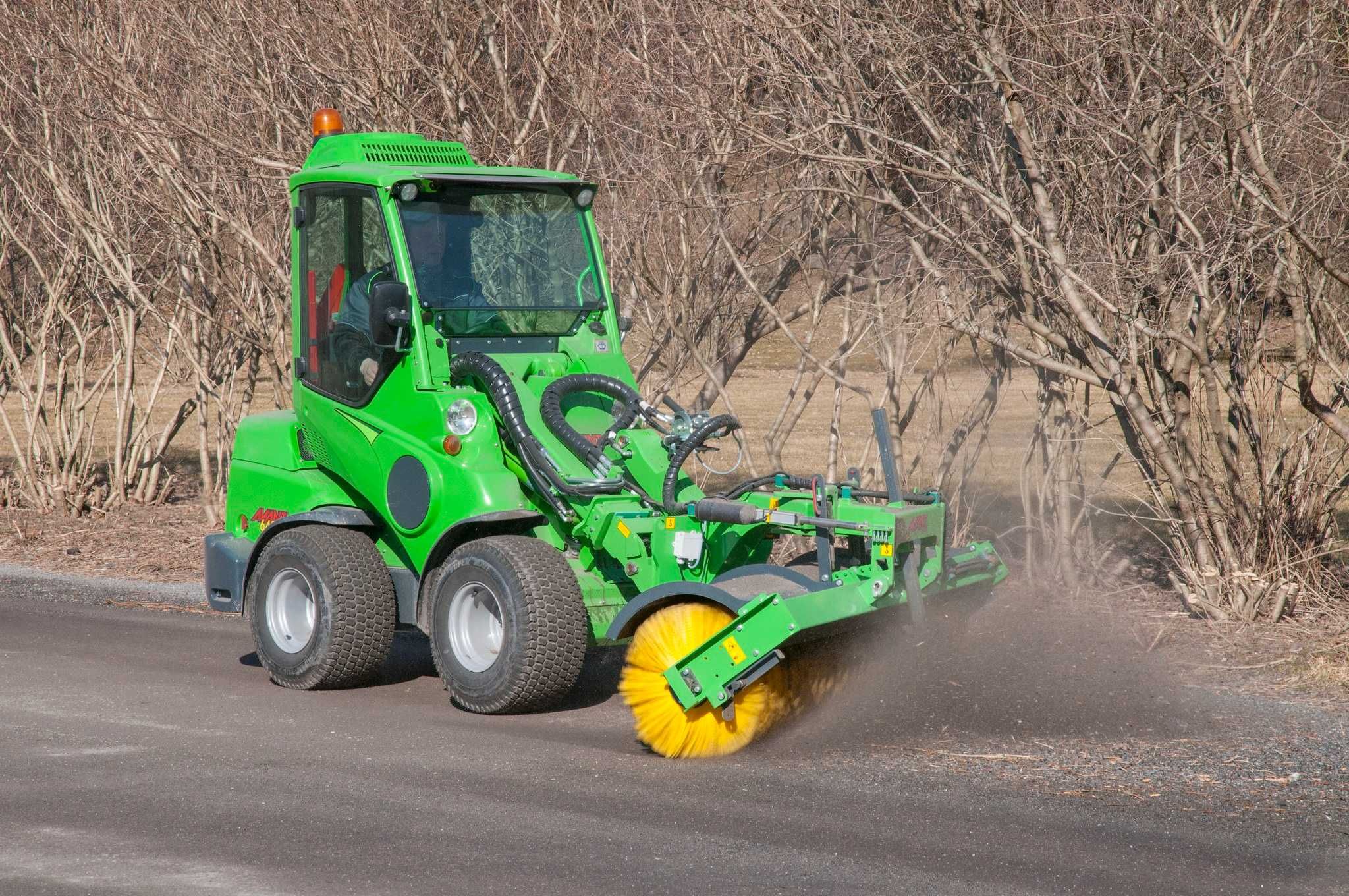 Szczotka obrotowa 2000 mm Avant sterowana elektrycznie