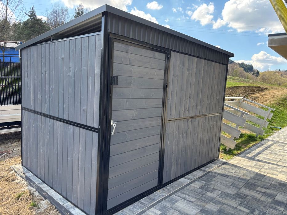 Wiata śmietnikowa , na worki ze śmieciami