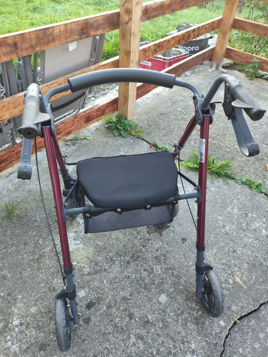 Podpórka rehabilitacyjna 4-kołowa aluminiowa