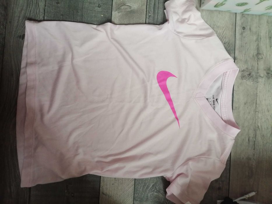 Koszulka sportowa nike 122/128 cm