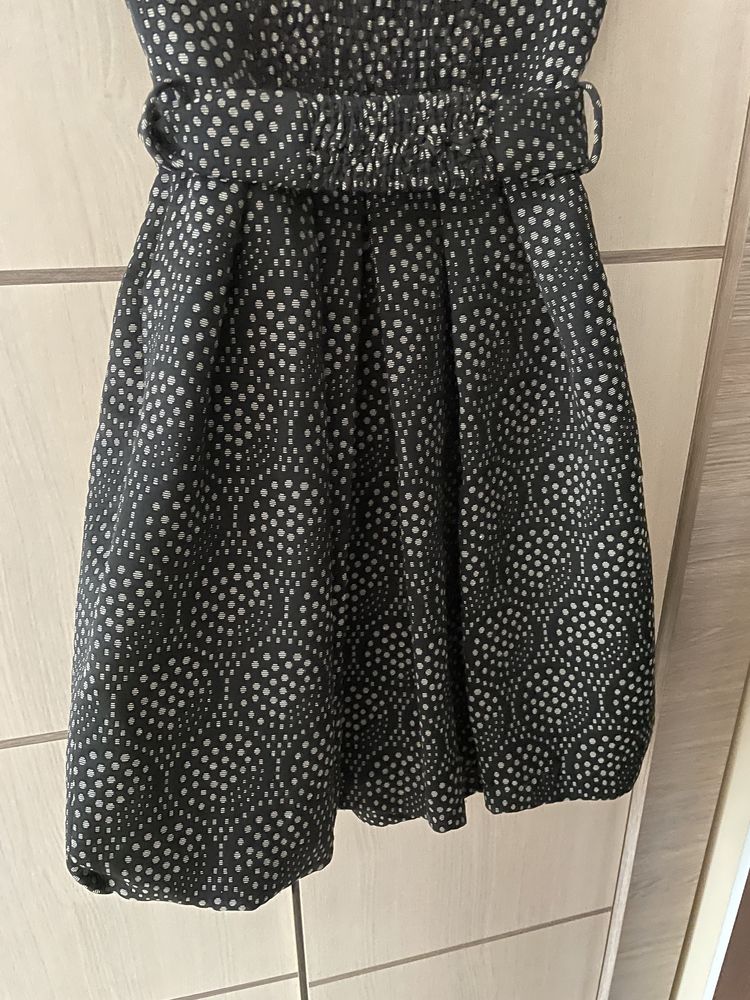 Zara elegancka sukienka bombka z odkrytymi plecami rozmiar s
