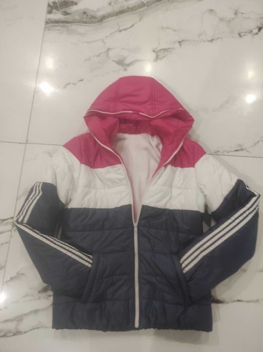 Жіноча спортивна куртка